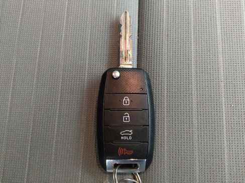 Used 2014 Kia Forte EX image 32