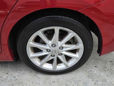 Used 2013 Toyota Prius V Five image 10