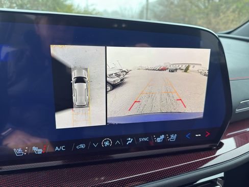 New 2026 Chevrolet Traverse RS image 11