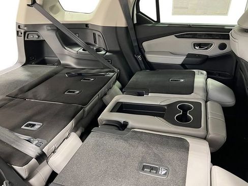 New 2025 Honda Pilot Elite image 38