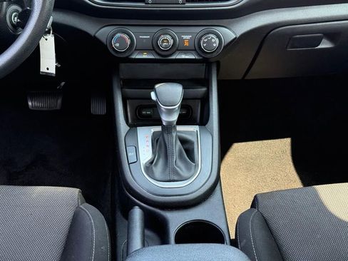 Used 2023 Kia Forte LXS image 10