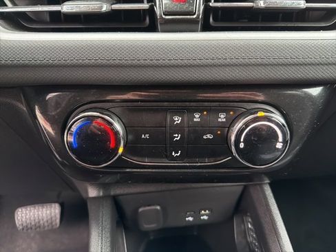 Used 2025 Chevrolet TrailBlazer LT image 21