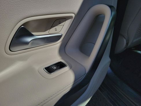 Certified 2026 Mercedes-Benz CLA 250 image 11