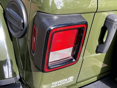 Used 2021 Jeep Wrangler Unlimited Rubicon image 20