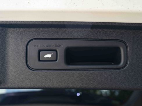 Used 2026 Honda Pilot Black Edition image 48