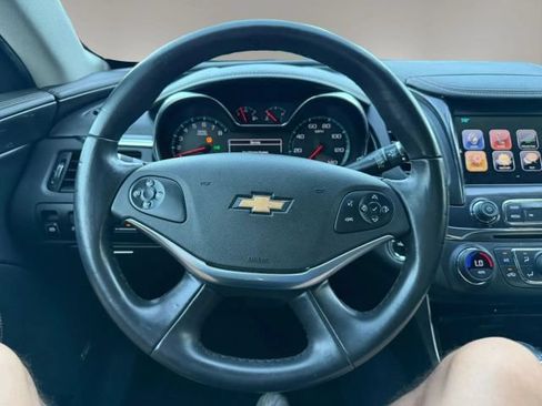 Used 2018 Chevrolet Impala Premier FWD image 14