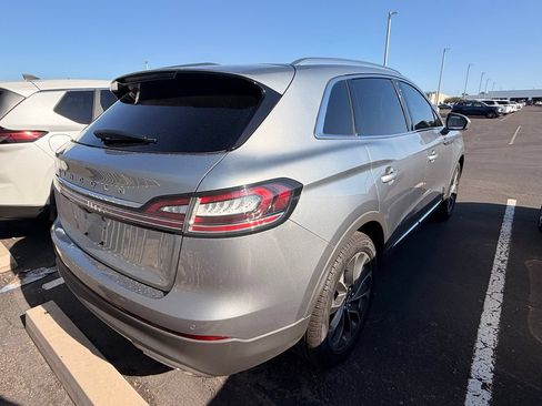 Used 2022 Lincoln Nautilus Reserve w/ Cargo Utility Package FWD image 5