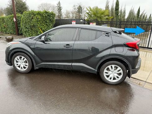 Used 2020 Toyota C-HR LE image 7