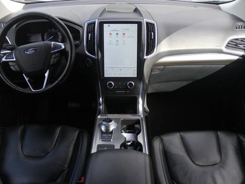 Used 2022 Ford Edge Titanium image 15