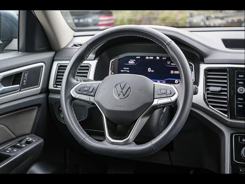 Used 2022 Volkswagen Atlas SE w/ Panoramic Sunroof Package AWD/4WD image 17