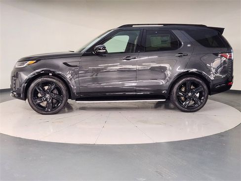 New 2026 Land Rover Discovery Limited Edition image 5