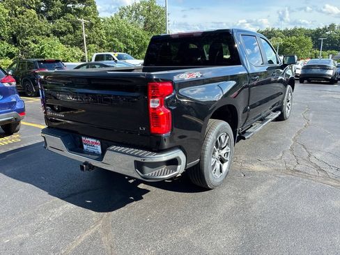 Used 2023 Chevrolet Silverado 1500 LT AWD/4WD image 7