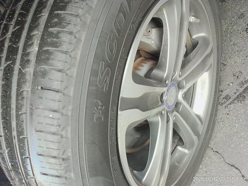 Used 2017 Mercedes-Benz GLC 300 4MATIC image 8