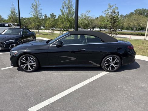 Used 2025 Mercedes-Benz CLE 300 4MATIC Cabriolet image 6