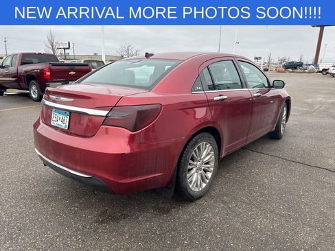 Used 2013 Chrysler 200 Limited image 8