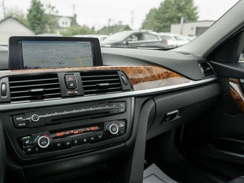 Used 2014 BMW 328d xDrive Sedan AWD/4WD image 21