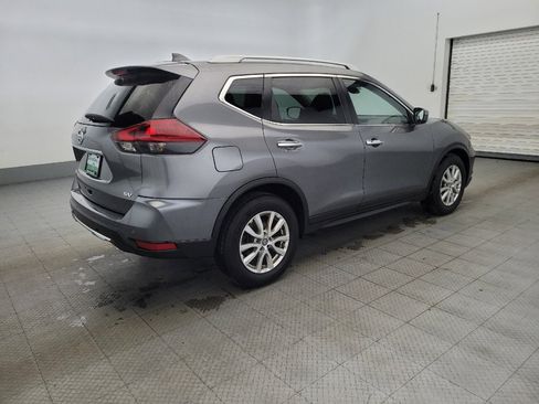 Used 2019 Nissan Rogue SV image 10