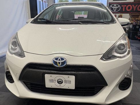 Used 2015 Toyota Prius C Two image 7