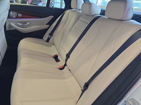 Used 2018 Mercedes-Benz E 300 image 16