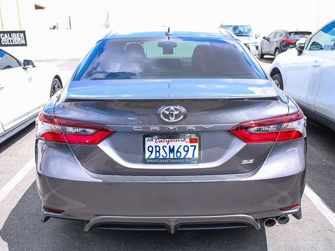 Used 2022 Toyota Camry SE w/ Convenience Package FWD image 14