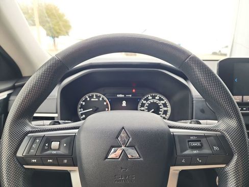 Used 2022 Mitsubishi Outlander ES image 21