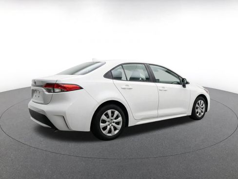 Used 2025 Toyota Corolla LE FWD image 9