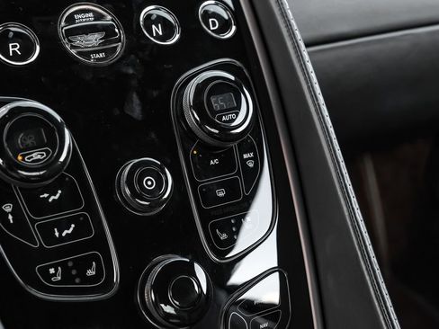 Used 2016 Aston Martin Vanquish Coupe RWD image 24