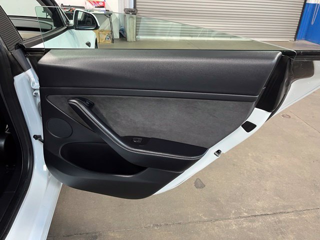 Used 2022 Tesla Model 3 Long Range AWD/4WD image 16