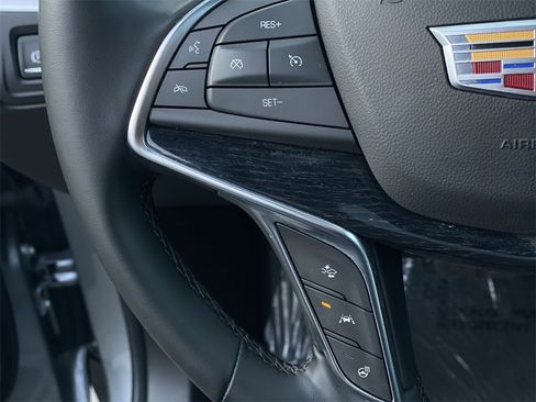 Certified 2025 Cadillac XT5 Premium Luxury image 12