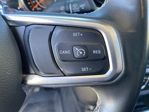 Used 2020 Jeep Gladiator Overland image 26