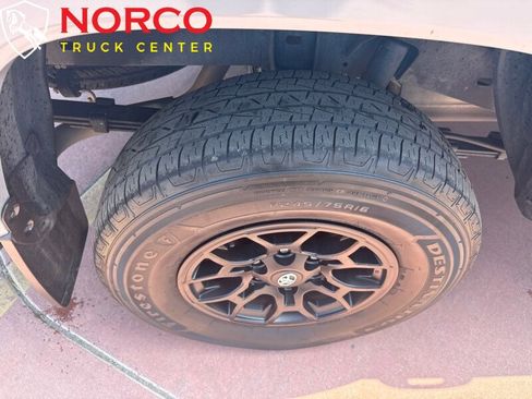 Used 2021 Toyota Tacoma SR5 w/ Blackout Package (TMS) image 16