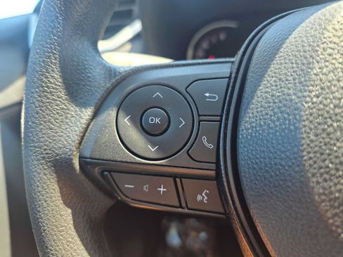 Used 2023 Toyota RAV4 LE FWD image 31