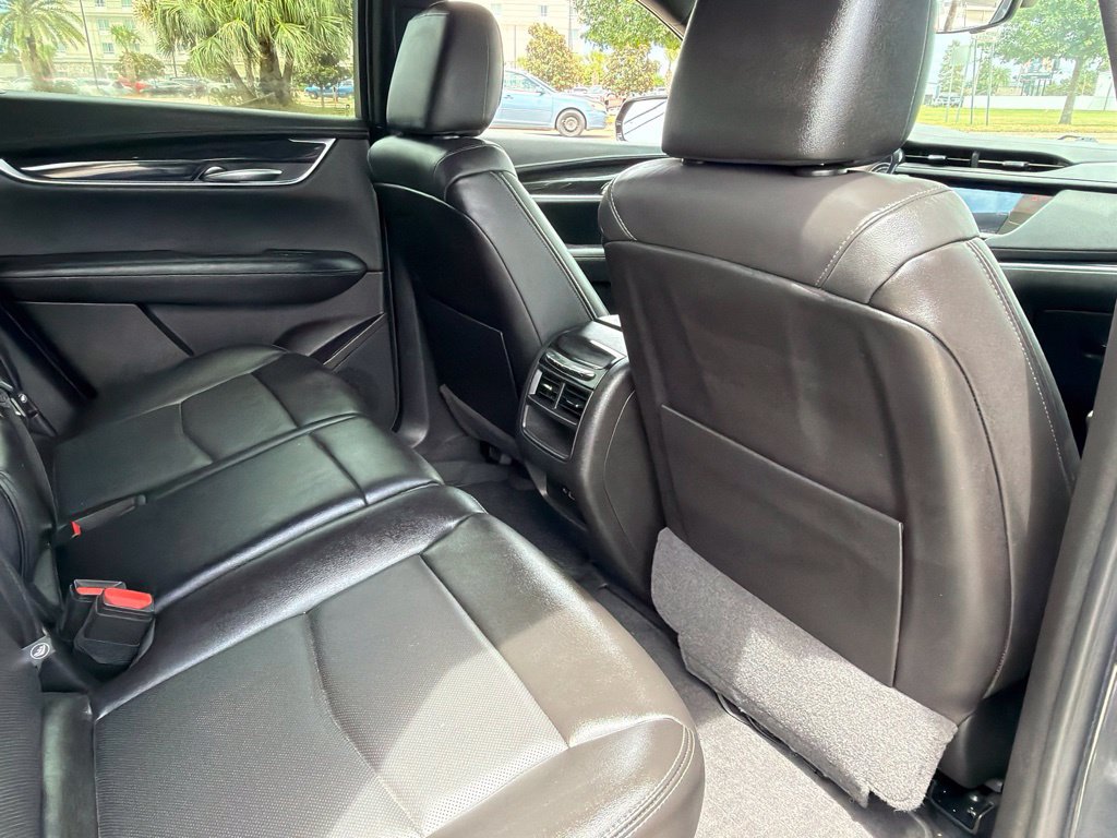 Used 2022 Cadillac XT5 Premium Luxury w/ Technology Package FWD image 19