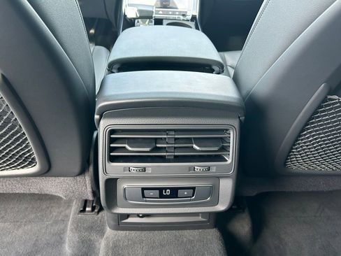 Certified 2025 Audi Q7 2.0T Premium w/ Convenience Package image 72