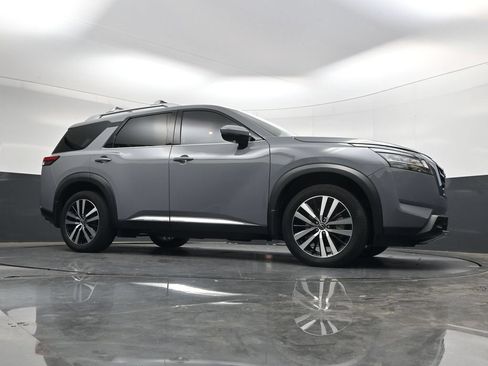 Certified 2024 Nissan Pathfinder Platinum w/ Cargo Package FWD image 35