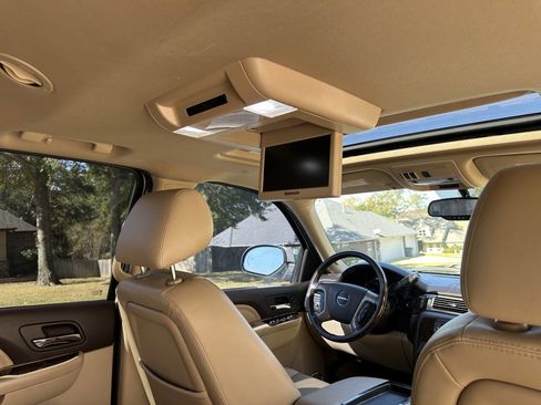 Used 2014 GMC Yukon Denali image 13