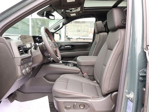 New 2026 Chevrolet Suburban RST w/ RST Capability Package AWD/4WD image 14