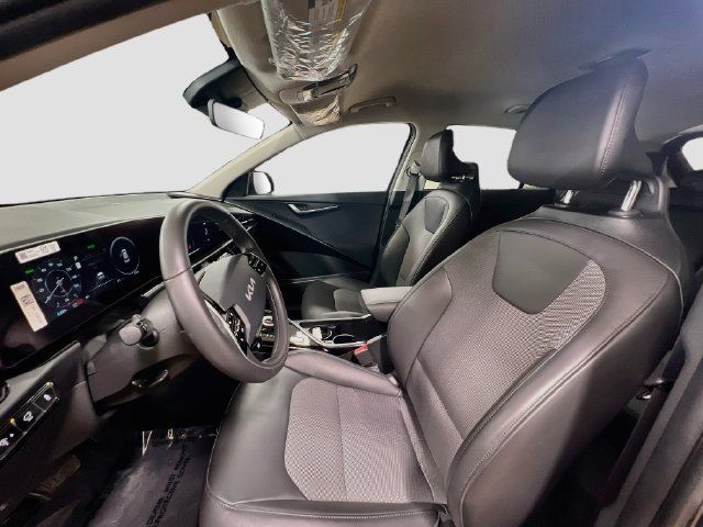 Certified 2025 Kia Niro Wind FWD image 21