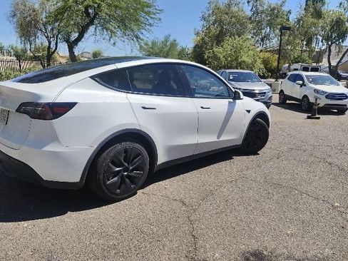 Used 2020 Tesla Model Y Long Range AWD/4WD image 15
