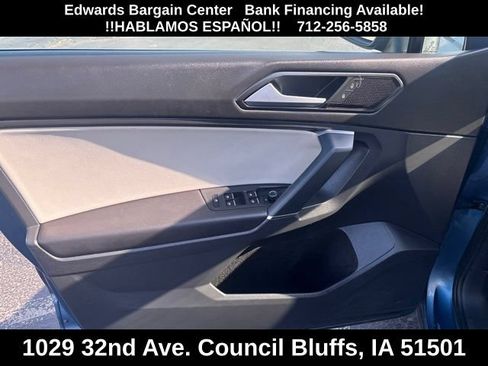 Used 2018 Volkswagen Tiguan SE AWD/4WD image 18