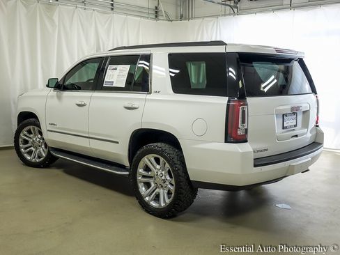 Used 2017 GMC Yukon SLT w/ Premium Edition image 8