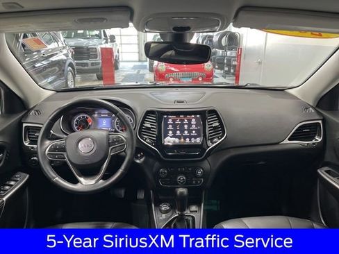 Used 2019 Jeep Cherokee Limited image 35