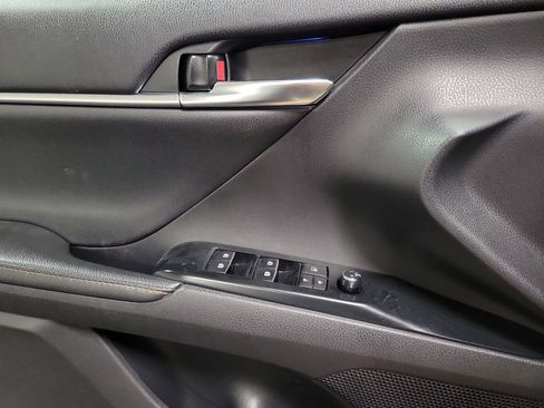 Used 2020 Toyota Camry XLE w/ Carpet Mat Package FWD image 19