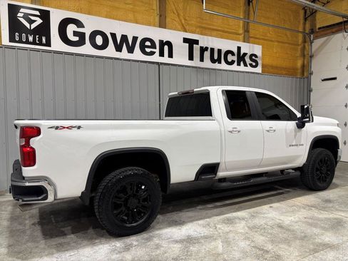 Used 2020 Chevrolet Silverado 2500 LT w/ Convenience Package AWD/4WD image 6