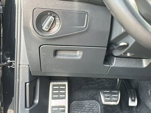 Used 2024 Volkswagen Tiguan SE R-Line AWD/4WD image 18