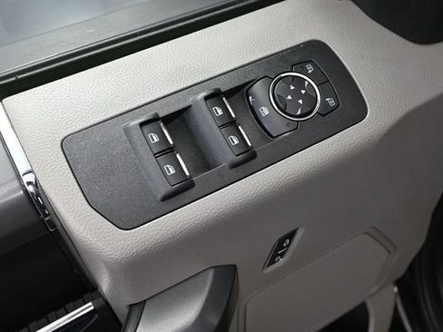 Used 2019 Ford F150 XLT w/ Equipment Group 302A Luxury AWD/4WD image 21