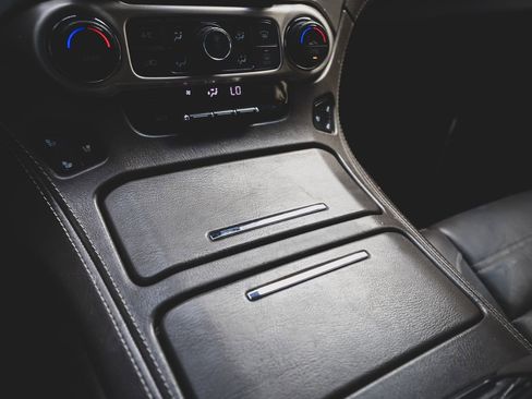 Used 2019 GMC Yukon Denali w/ Denali Ultimate Package image 17