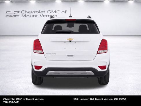Used 2017 Chevrolet Trax LT w/ LT Convenience Package AWD/4WD image 8