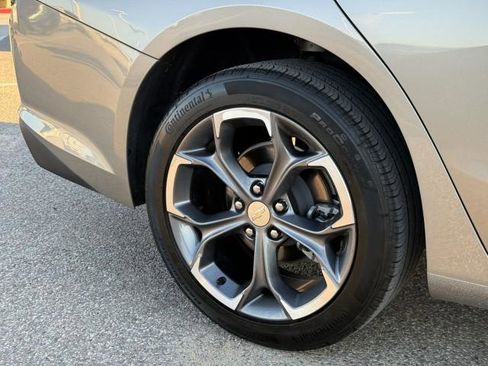 Used 2024 Chevrolet Malibu LT image 5