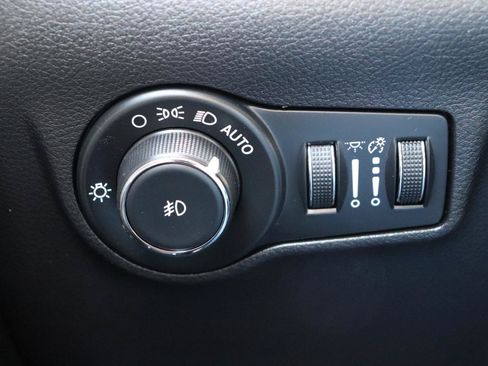 Used 2024 Jeep Compass Latitude AWD/4WD image 42